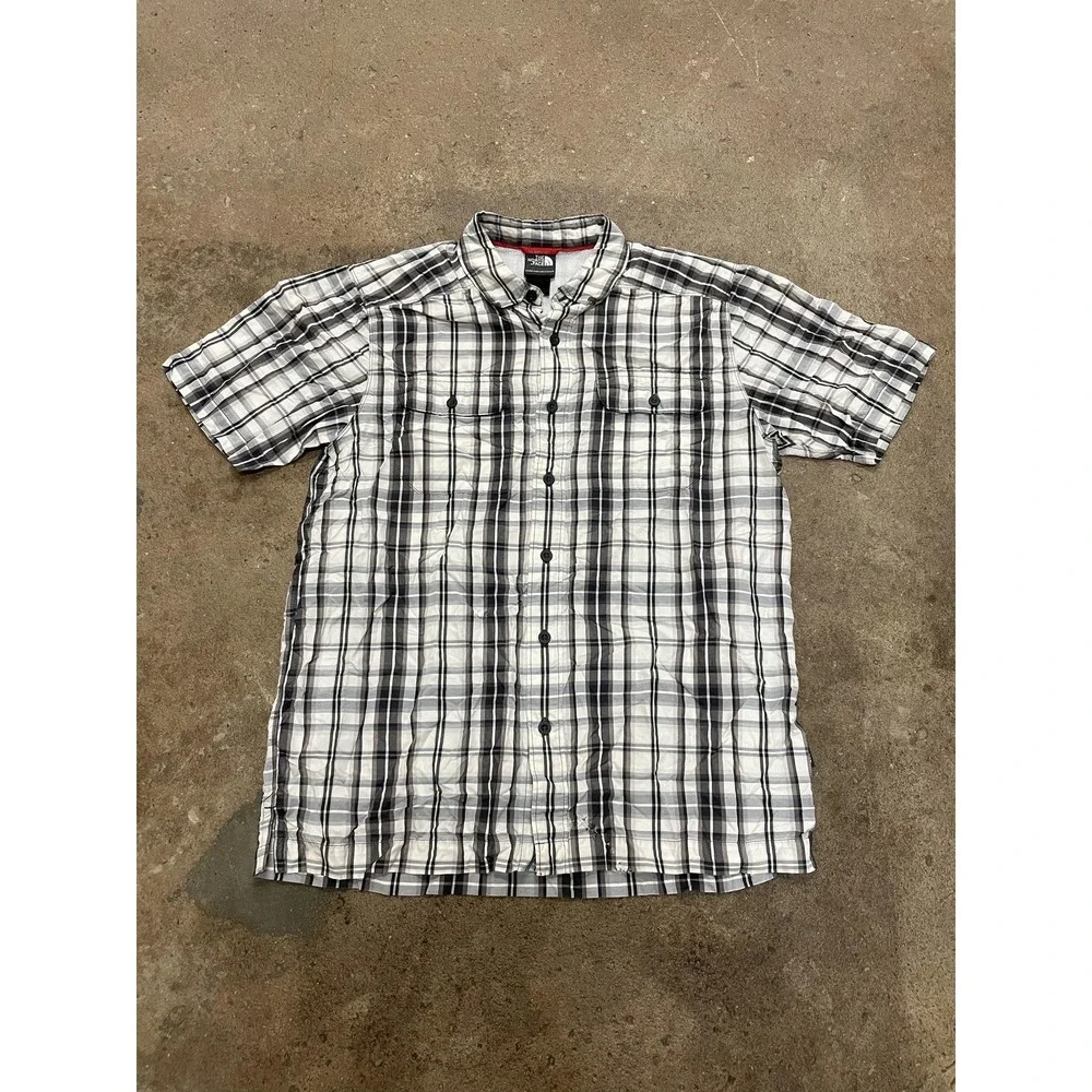 The North Face Shirt Mens Medium Gray Plaid Short Sleeve Button Up‎ Hiking Trail